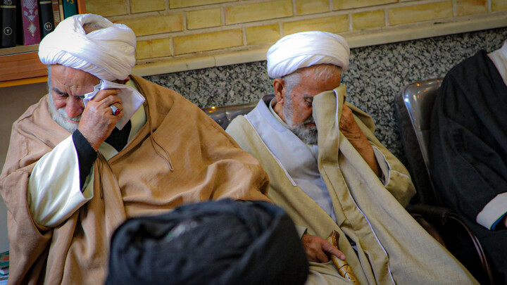 تصاویر/مدرسه علمیه آیت‌الله آخوند (ره) همدان میزبان پیکر مطهر شهید گمنام شد