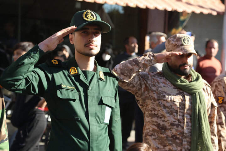 تصاویر /  آیین باشکوه استقبال از ۸ شهید گمنام دفاع مقدس در شهر شریف آباد قزوین  برگزار شد.