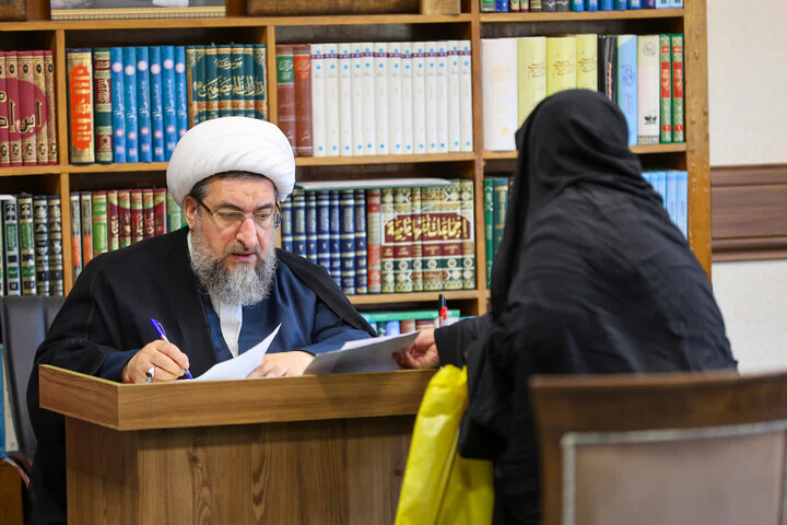 عکس | دیدار اقشار مختلف مردم با امام جمعه تبریز