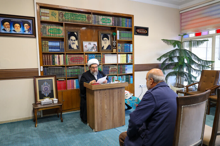 عکس | دیدار اقشار مختلف مردم با امام جمعه تبریز