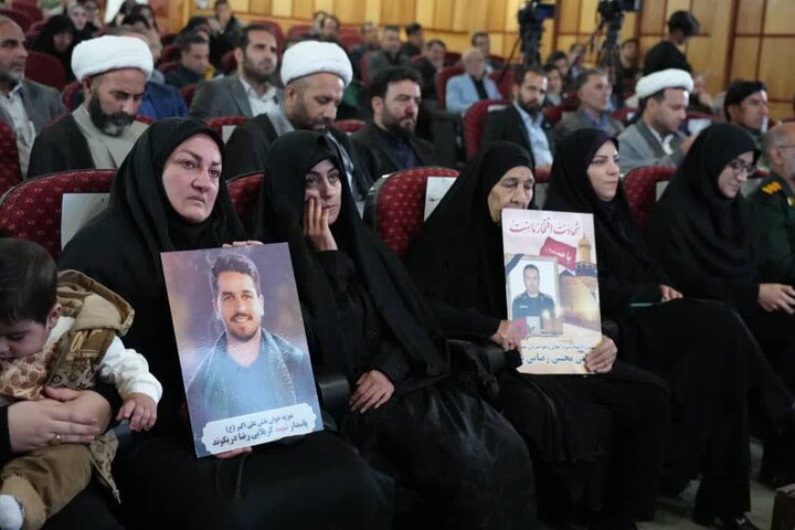 تصاویر/برگزاری رویداد ملی قهرمان به مناسبت بیست و یکمین پاسداشت ادبیات جهاد و مقاومت در خرم آباد