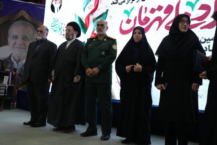 تصاویر/برگزاری رویداد ملی قهرمان به مناسبت بیست و یکمین پاسداشت ادبیات جهاد و مقاومت در خرم آباد