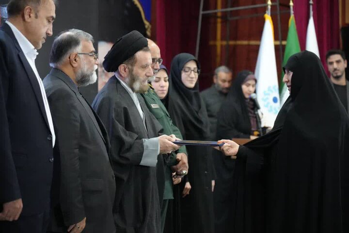 تصاویر/برگزاری رویداد ملی قهرمان به مناسبت بیست و یکمین پاسداشت ادبیات جهاد و مقاومت در خرم آباد