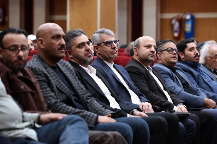 تصاویر/ رو‌نمایی از کتاب «تقویم تاریک»، یادداشت روزانه‌ جنگ تحمیلی ۱۲روزه