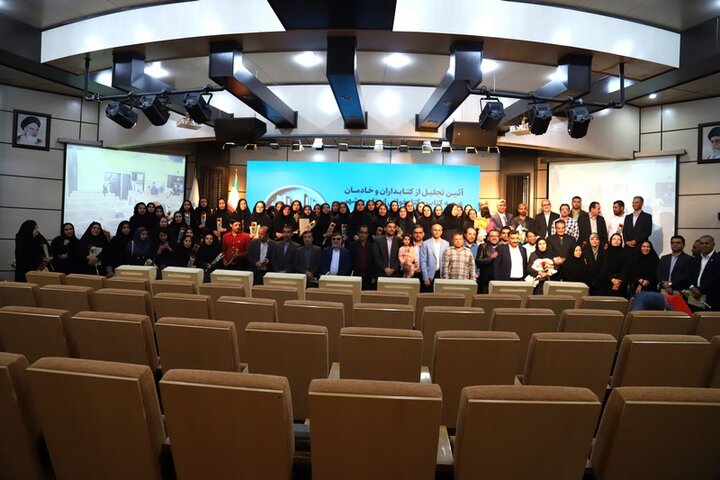 تصاویر/ آیین تجلیل از کتابداران و خادمان عرصه کتایون کتابخوانی استان بوشهر