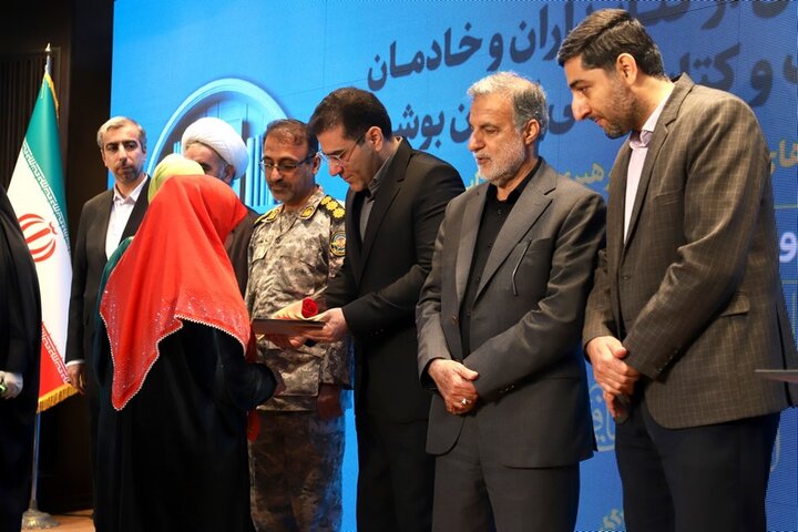 تصاویر/ آیین تجلیل از کتابداران و خادمان عرصه کتایون کتابخوانی استان بوشهر