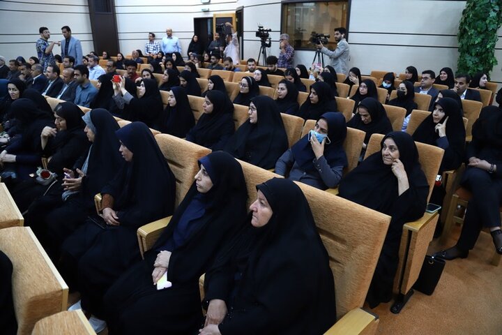 تصاویر/ آیین تجلیل از کتابداران و خادمان عرصه کتایون کتابخوانی استان بوشهر