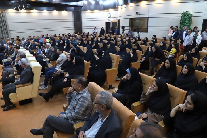 تصاویر/ آیین تجلیل از کتابداران و خادمان عرصه کتایون کتابخوانی استان بوشهر