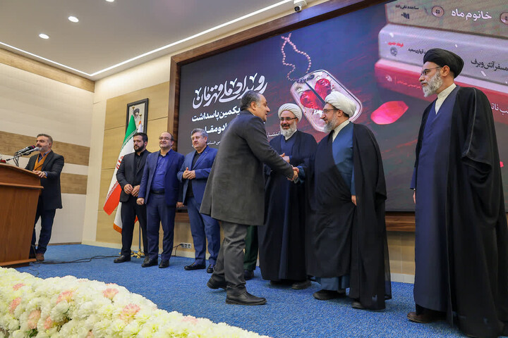 تصاویر |  مراسم پاسداشت نقش‌آفرینی بانوان قهرمان ایرانی در تبریز