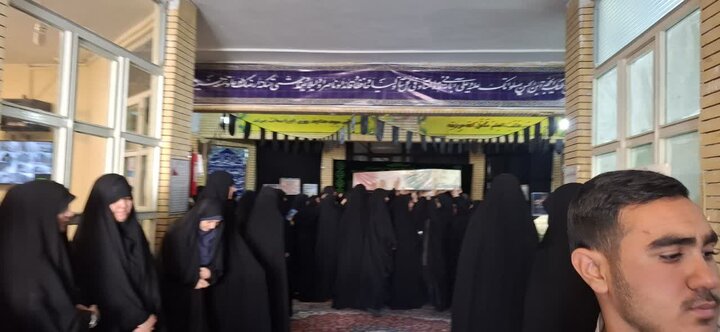 تصاویر/تشییع شهید گمنام در مدرسه علمیه الزهرا اراک