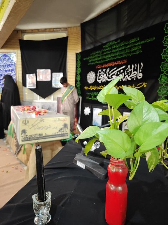 تصاویر/تشییع شهید گمنام در مدرسه علمیه الزهرا اراک