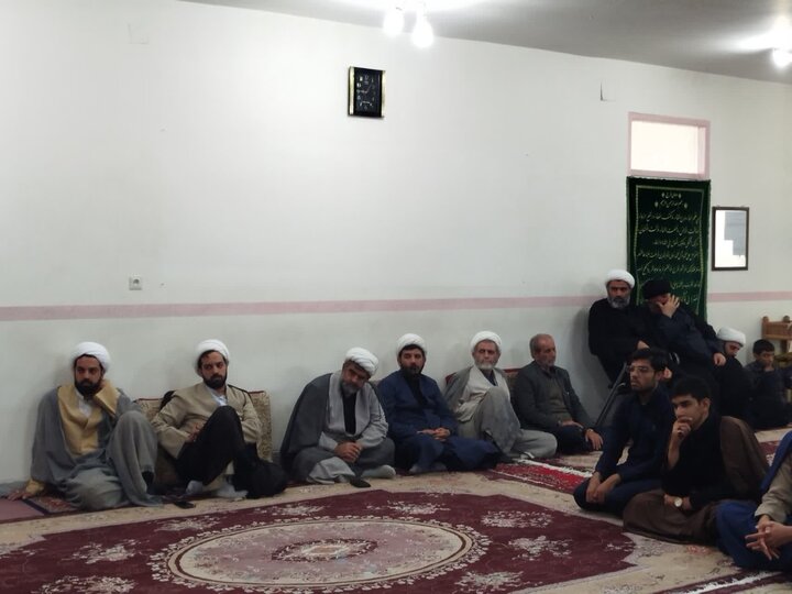 تصاویر/ تجلیل از کتابدار کتابخانه مدرسه علمیه امیرالمومنین(ع) آران و بیدگل