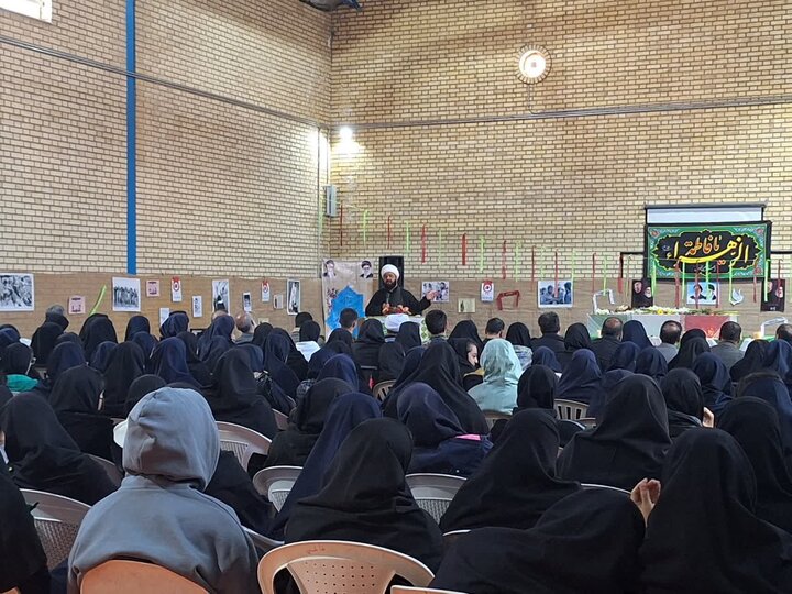 تصاویر/مراسم استقبال و تشییع پیکر مطهر شهید گمنام در شهرستان شازند