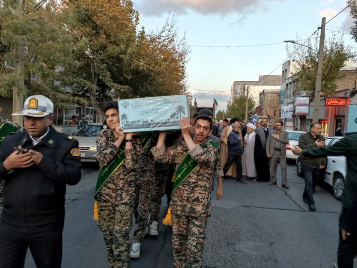 تصاویر/مراسم استقبال و تشییع پیکر مطهر شهید گمنام در شهرستان شازند