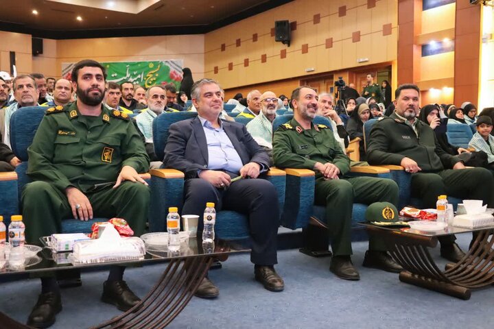 تصاویر/ویژه برنامه افتتاحیه برنامه های هفته بسیج در اراک