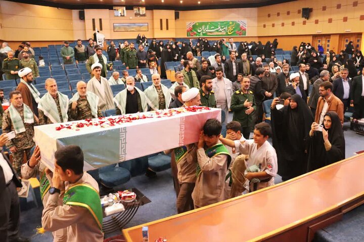 تصاویر/ویژه برنامه افتتاحیه برنامه های هفته بسیج در اراک