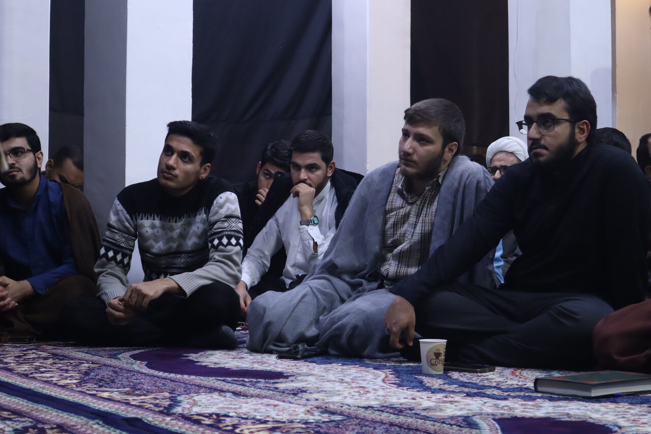 تصاویر/ نشست سیاسی با حضور حجت‌الاسلام طائب