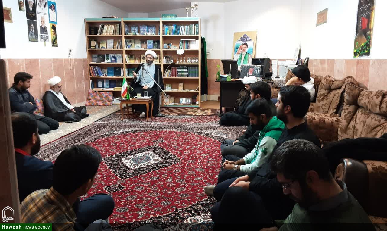 تبیین ماهیت «سربازی امام زمان(عج)» برای طلاب اصفهان