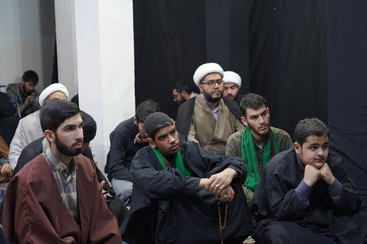 تصاویر/ نشست سیاسی با حضور حجت‌الاسلام طائب