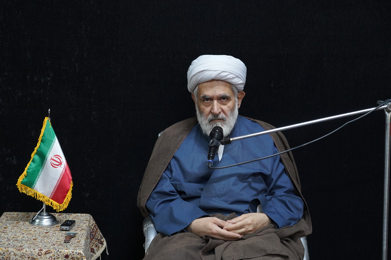 تصاویر/ نشست سیاسی با حضور حجت‌الاسلام طائب