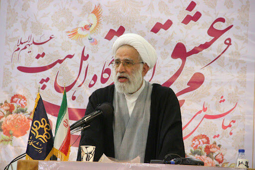 معرفت الهی در مکتب شیراز از مسیر عشق حاصل می‌شود