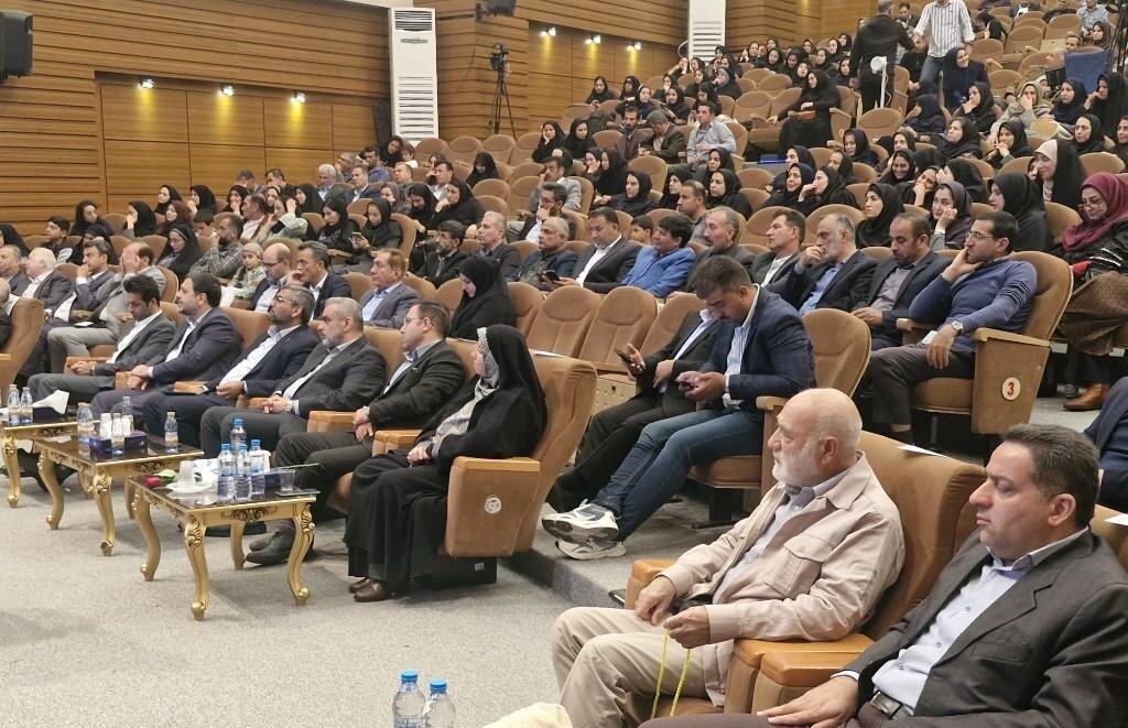 تقریظ رهبر انقلاب بر «خانوم ماه» منتشر شد