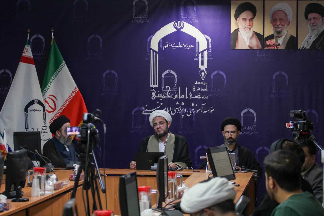 توسعه بازار آزاد و حاکمیت نظام قیمتها نمونهای از نفوذ سکولاریسم در اقتصاد کشورهای اسلامی