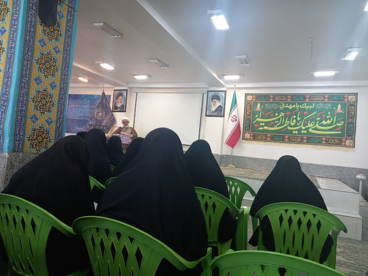 جلسه اخلاق هفتگی در مدرسه علمیه تخصصی حضرت زینب کبری علیها‌السلام رفسنجان