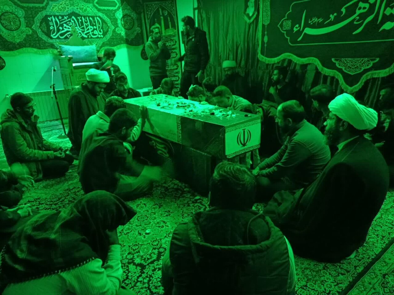 برگزاری ویژه‌برنامه فاطمیه در مدرسه علمیه امام مهدی(عج) کرمان+عکس