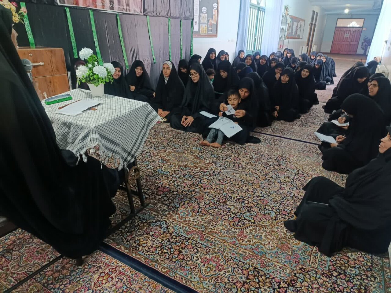 مطالعه چراغ راه طلبگی است