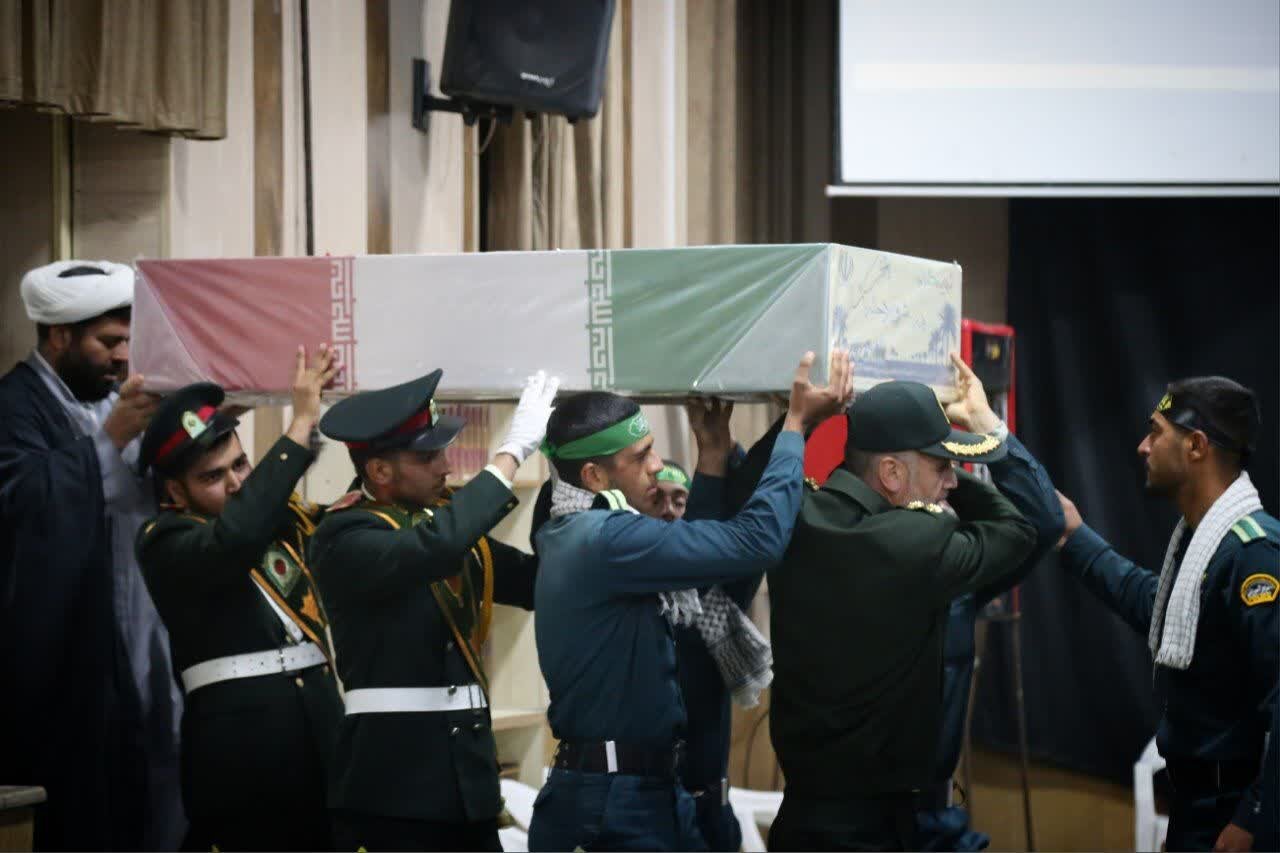 تصاویر/ استقبال از پیکر مطهر شهدای گمنام در آموزشگاه علمی تخصصی مالک اشتر فراجا اراک