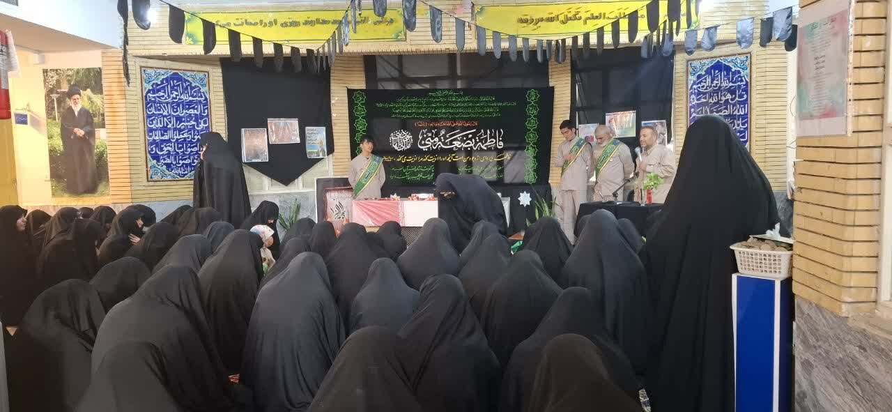 فیلم| آیین تشییع پیکر مطهر شهید گمنام در مدرسه علمیه الزهرا(س) اراک