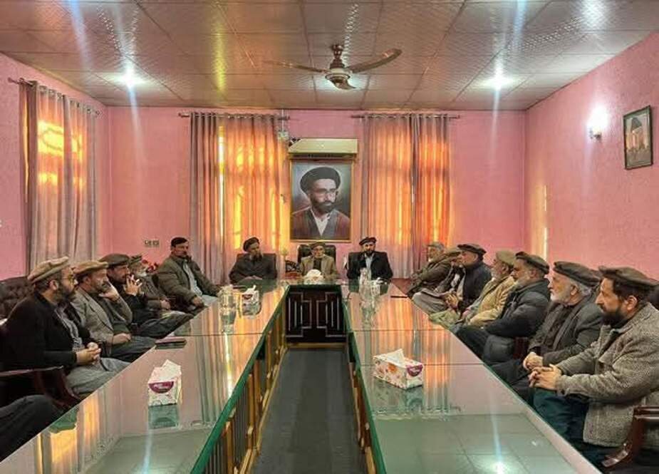 انجمنِ امامیہ گلگت کا ہنگامی اجلاس؛ قراقرم یونیورسٹی میں جنگی لباس میں شرپسند عناصر کو اکسانے کے عمل کی مذمت