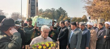 تصاویر/ آیین غبارروبی و عطرافشانی مزار شهدا و  بدرقه شهید گمنام در نقده