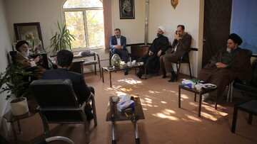 تصاویر/ دیدار نماینده مردم همدان در مجلس شورای اسلامی با مدیر حوزه علمیه استان