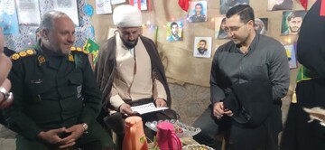 بازدید مسئول دفتر نمایندگی ولی فقیه ناحیه امام رضا از نمایشگاه های اسوه + تصاویر