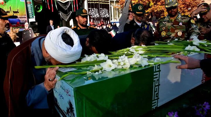 تصاویر/  مراسم استقبال از شهید گمنام در مدرسه معلم سلماس