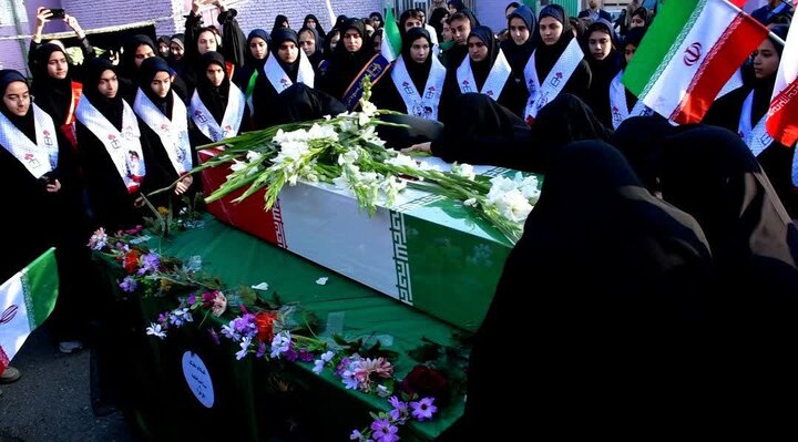 تصاویر/  مراسم استقبال از شهید گمنام در مدرسه معلم سلماس