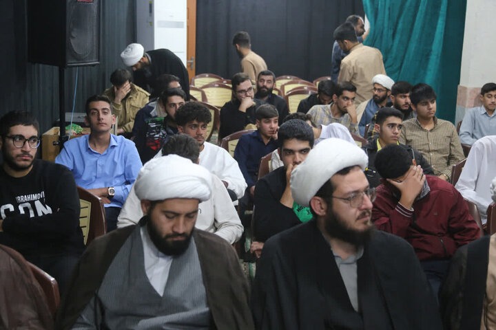 تصاویر/ افتتاحیه مسابقات  فرهنگی ورزشی طلاب و روحانیون در ایلام