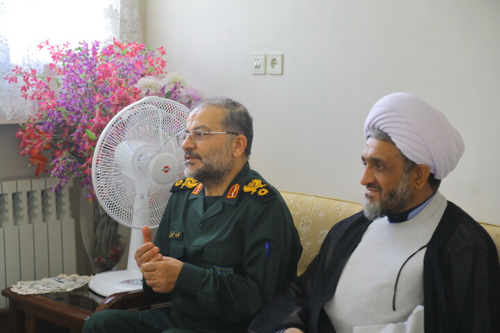 تصاویر/ دیدار رئیس سازمان بسیج مستضعفین با آیت الله العظمی جوادی آملی