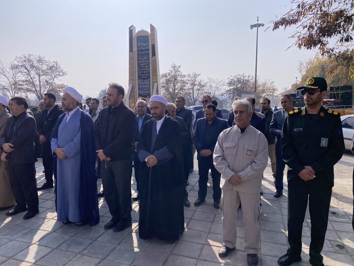 تصاویر/ آیین غبارروبی و عطرافشانی مزار شهدا و  بدرقه شهید گمنام در نقده