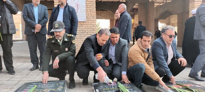 تصاویر/ آیین غبارروبی و عطرافشانی مزار شهدا و  بدرقه شهید گمنام در نقده