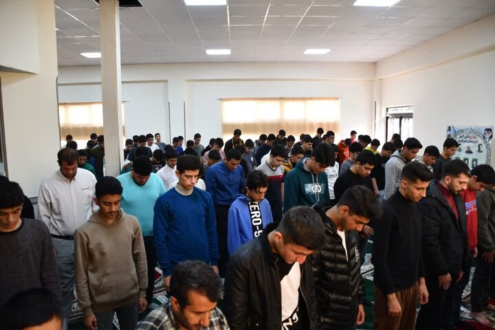 تصاویر/ حضور امام جمعه خوی در جمع دانش آموزان