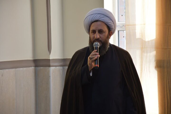 تصاویر/ حضور امام جمعه خوی در جمع دانش آموزان