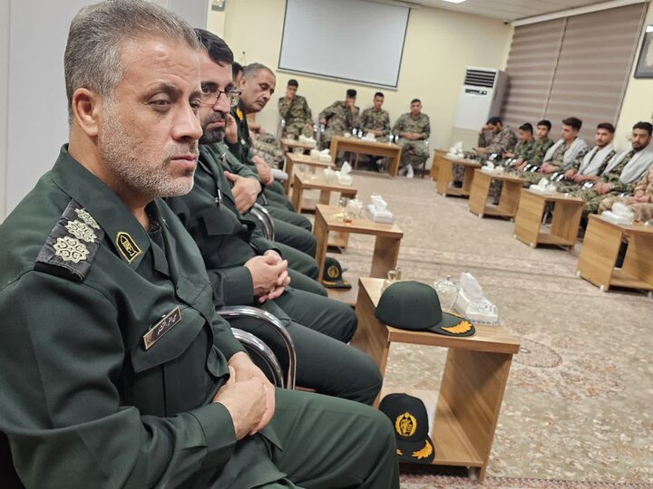 تصاویر/دیدار فرمانده سپاه بیت‌المقدس با نماینده ولی فقیه در کردستان