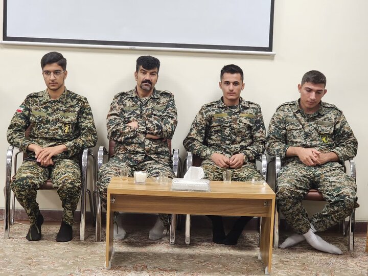 تصاویر/دیدار فرمانده سپاه بیت‌المقدس با نماینده ولی فقیه در کردستان