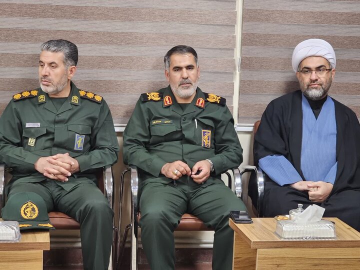 تصاویر/دیدار فرمانده سپاه بیت‌المقدس با نماینده ولی فقیه در کردستان