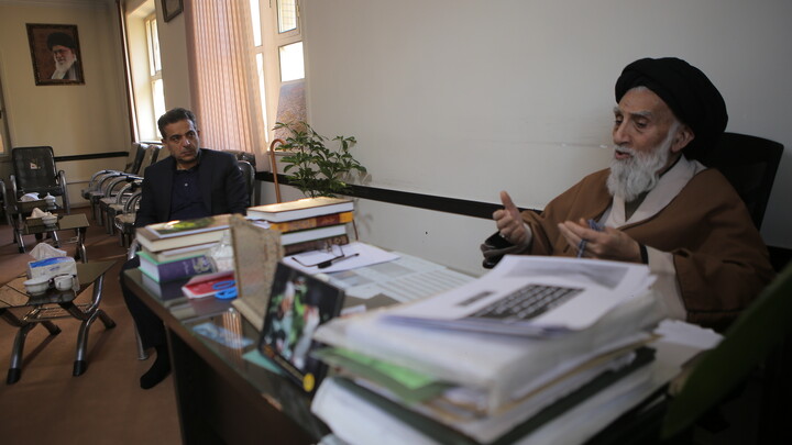 تصاویر/دیدار نماینده مردم همدان در مجلس شورای اسلامی با مدیر حوزه علمیه استان