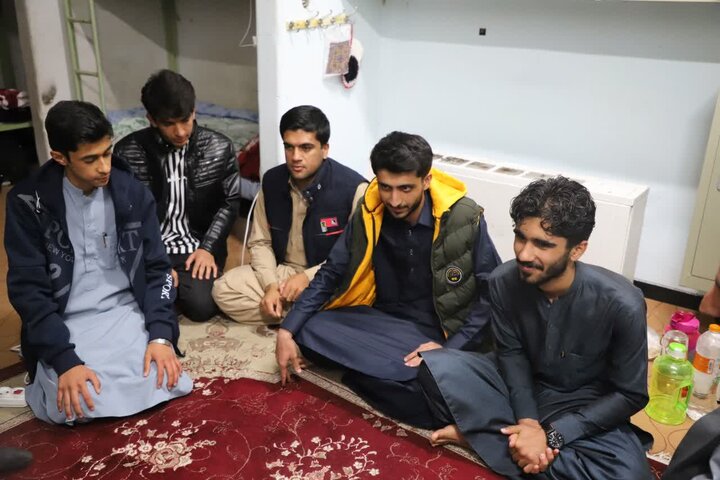 حضور سرزده و صمیمی نماینده ولی فقیه در سیستان و بلوچستان در خوابگاه دانشجویی دانشگاه سیستان و بلوچستان