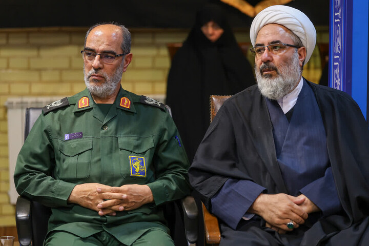 تصاویر | دیدار فرماندهان و مسئولان رده های بسیج در استان آذربایجان شرقی با  امام جمعه تبریز